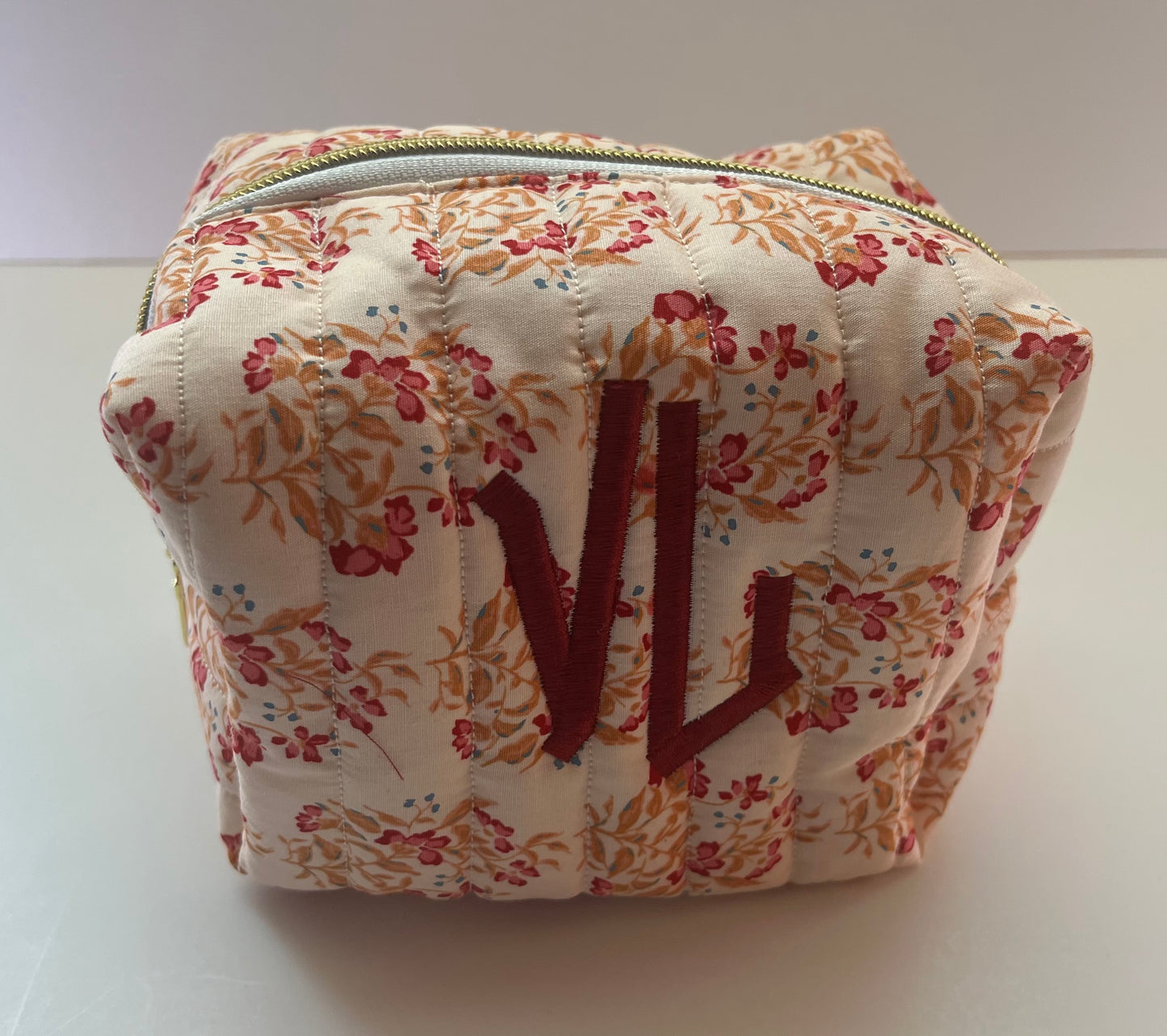 Medium cosmetic boxy pouch.